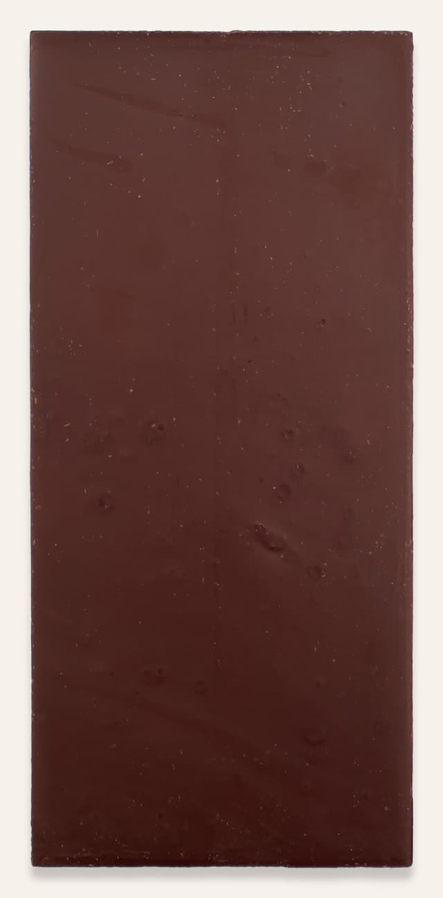 Back of 85% Dark Chocolate Mana Single-Estate bar made by Auro Chocolate in the Philippines