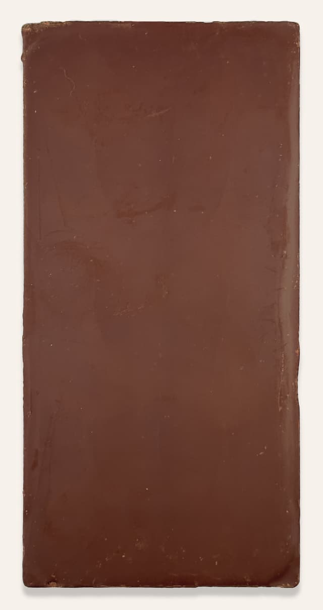 Back of Cafe Con Leche Milk Chocolate & Per'La Coffee bar made by Exquisito Chocolates