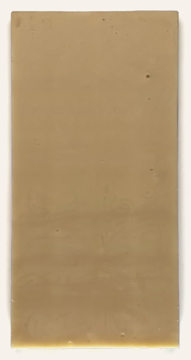 Back of Creamy White Chocolate 38% a la Flor de Sal bar from SAL de IBIZA