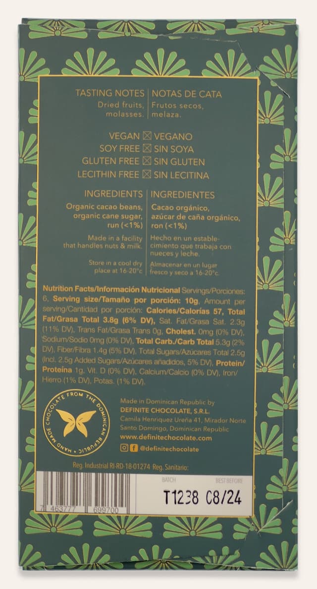 Back of Dominican Rum Finca Elvesia bar made by definite chocolate in the Dominican Republic package