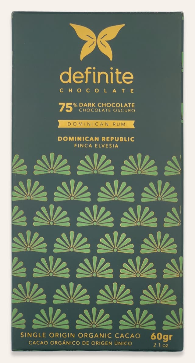 Front of Dominican Rum Finca Elvesia bar made by definite chocolate in the Dominican Republic package