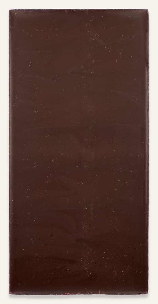 Back of Dos Rios Dominican Republic bar made by Amano Artisan Chocolate in the United States