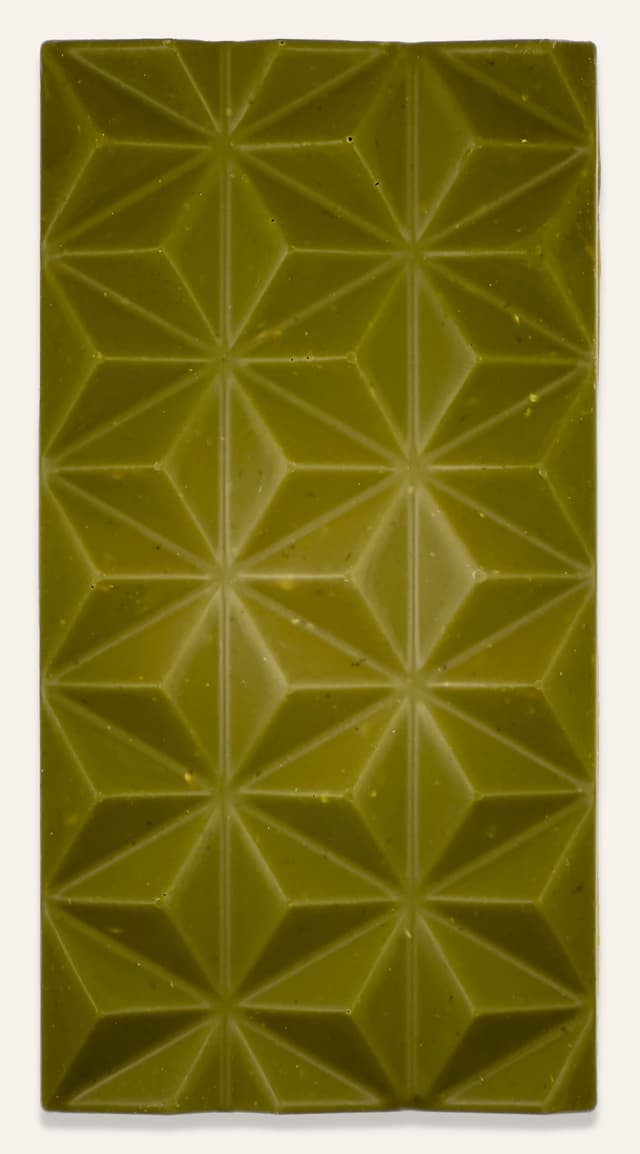 Front of Matcha Chocolate with Caramelized Sesame bar made by Deux Cranes