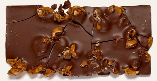 Back of Milk Chocolate & Toasted Hazelnuts with Gohar World bar from Casa Bosques Chocolates